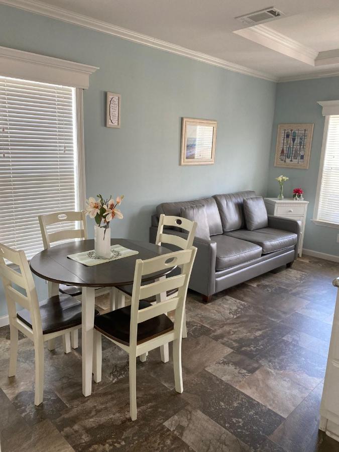 Cozy Tiny Home Near Disney World & Orlando Parks! Кіссіммі Екстер'єр фото